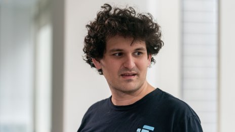 Сам Банкман-Фрийд беше арестуван на Бахамите по искане на САЩ