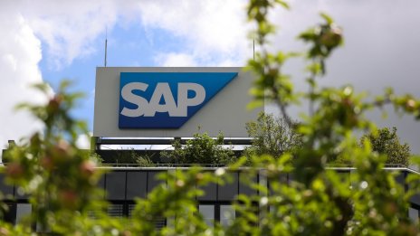 SAP повиши прогнозата за приходите си през 2025 г.