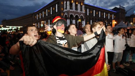 Германски синдикати искат съобразено със Световното по футбол работно време