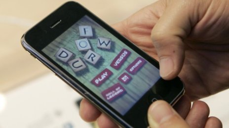 Apple и Google влязоха във война и за видеоигрите