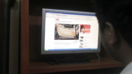 Google плаща 100 млн. долара за съдържание в YouTube