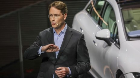 Mercedes: Недостигът на чипове ще продължи и през 2023 г.