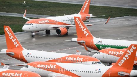 Служителите на Easyjet в Германия си издействаха повече пари