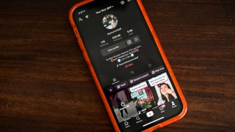 Американски регулатор призовава Apple и Google да забранят TikTok