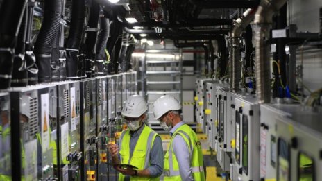 Недостигът на работна ръка в САЩ бе задълбочен от помощите за безработица