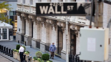S&P 500 е на крачка от нов рекорд*