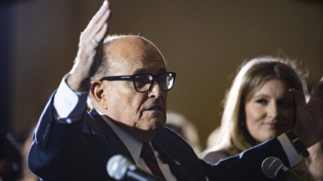 Адвокатът на Тръмп Джулиани притиска Киев заради Байдън