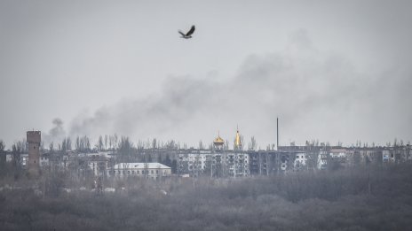 Русия твърди, че контролира част от Часов Яр, Украйна съобщава за тежки боеве
