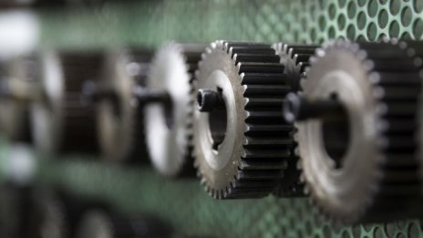 Електромобилите предлагат шанс за растеж за сектора на фабрично оборудване