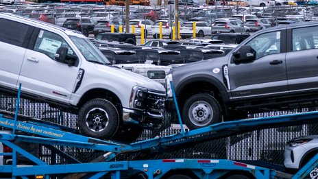 GM оттегля годишните насоки и замразява обратното изкупуване на акции заради митата