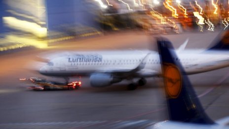 Германски съд стопира стачката на пилотите на Lufthansa
