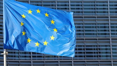 ЕС измисли как да заобиколи Унгария в подкрепата на Украйна с печалби от замразени руски активи