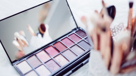 Продажбите на Coty се свиват, но се очаква възстановяване на растежа