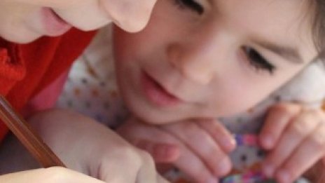 Срещу задължителни ваксини за учителите са близо 94% от участниците в анкета