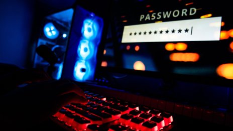 Шефът на германската агенция за киберсигурност се разделя с поста заради връзки с Русия