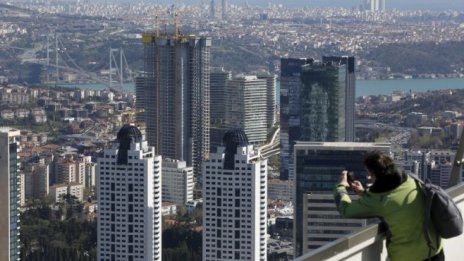 Чужденците купуват все по-малко имоти в Турция