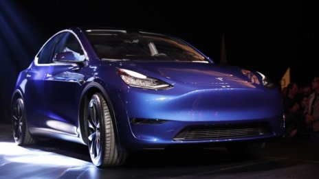 Tesla понижи цените на базовите версии на Model 3 и Model Y