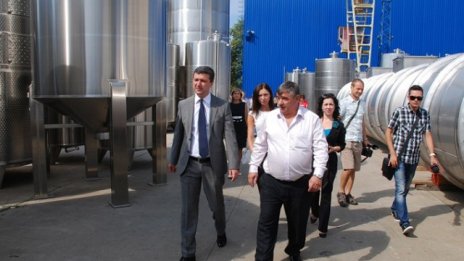 Стойнев: Основна цел е външната ни политика да се "икономизира"