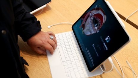 Apple работи по iPad Pro с безжично зареждане и по нов iPad mini