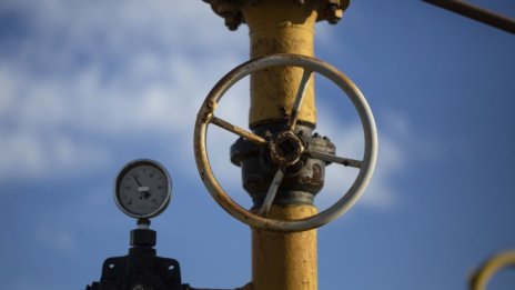 Горчивият фарс с руския газ