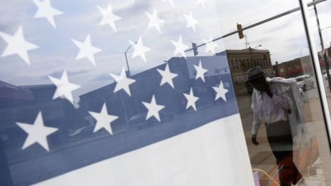 Фед: Финансите на американските домакинства се подобряват