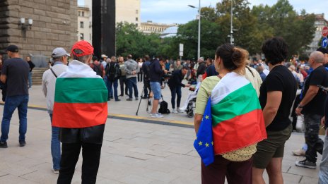 Общественото напрежение в страната остава високо преди президентските избори