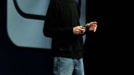 Apple се запъти към облака