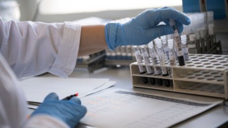 Още десет души са с потвърден коронавирус у нас за ден