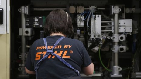 Германският производител на резачки Stihl се опълчва на кризата