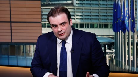 Гърция планира да върне част от спасителните заеми 10 години по-рано