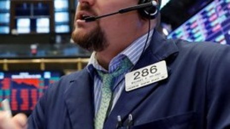 Dow се понижи с близо 300 пункта в още една тежка сесия на Wall Street