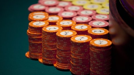 Казината в Макао се връщат към растежа, но предизвикателствата остават