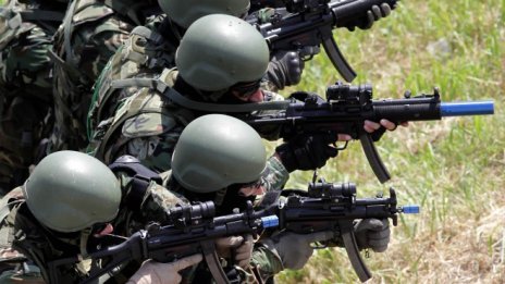 Предлага се увеличаване на максималната възраст за постъпване в армията