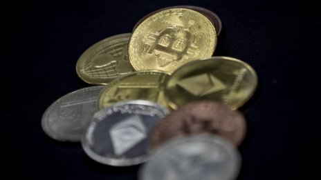 Напрежението в Залива изтласка цената на биткойна до над 8000 долара