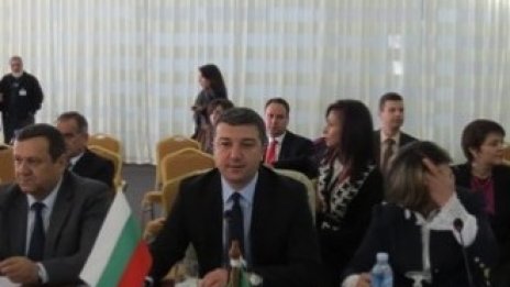 Алжир ще използва опита на български строителни фирми