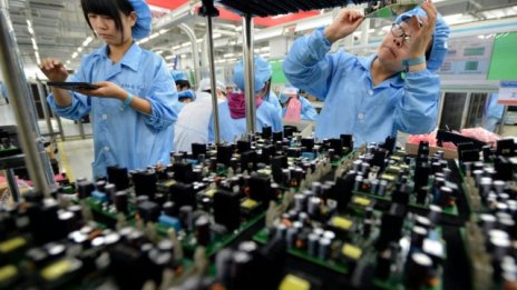 Китайската индустрия е на двегодишен минимум през юли