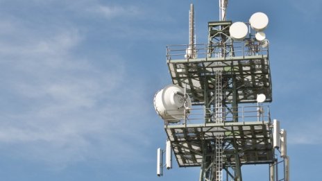 За предсрочно прекратяване на договор с мобилен оператор ще плащаме 3 месечни такси