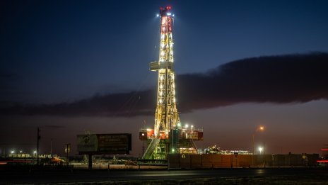 Цените на петрола се повишават на фона на преговорите по конфликта в Близкия изток*