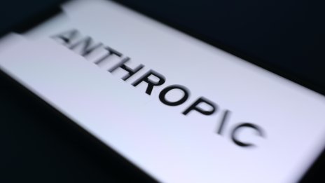Sony и Warner Music съдят Anthropic заради песни, използвани при обучението на изкуствен интелект