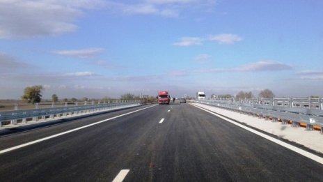 Аврамова: Реализацията на пътни проекти ще се ускори със старта на тол системата