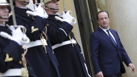 Личният живот на Франсоа Оланд става все по-малко личен