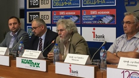 Икономисти: Плоският данък не върши работа