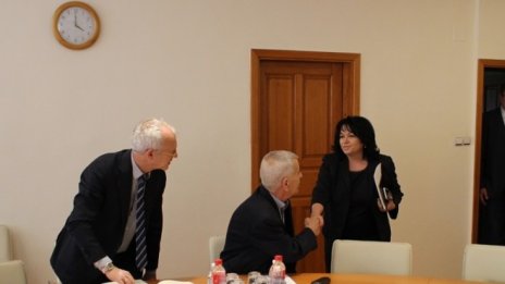 Министерство на енергетиката подготвя мерки за намаляване тежестта за бизнеса