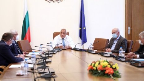 Здравният министър: България държи развитието на епидемията под контрол