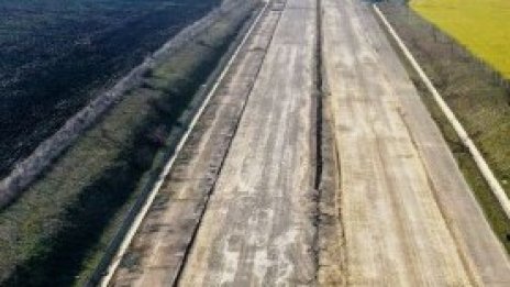 Над 11 хил. км общински пътища у нас са "в плачевно състояние"