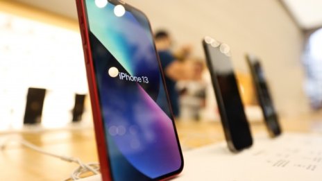 Apple ще превърне iPhone в терминал за прием на плащания