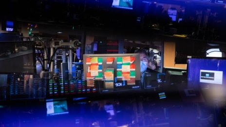 Wall Street се отърсва от слабото начало на седмицата