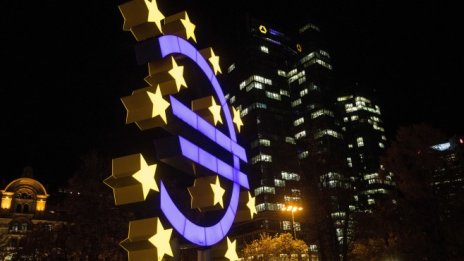 Икономистите очакват ЕЦБ да обяви началото на намаляването на покупките