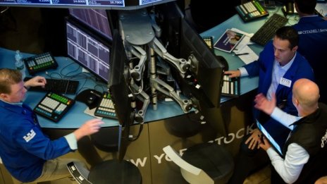 Цикличните акции привличат все по-слаб интерес