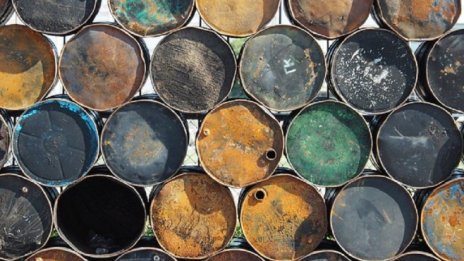 Притесненията на ОПЕК за търсенето понижиха петролните цени*